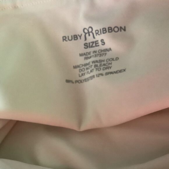 Ruby Ribbon Workout Leggings Size Small - Picture 3 of 6